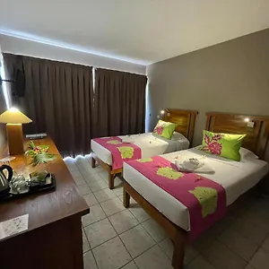 Hotel Tiki - D'application Du Lycee De Tahiti, Punaauia (Tahiti)